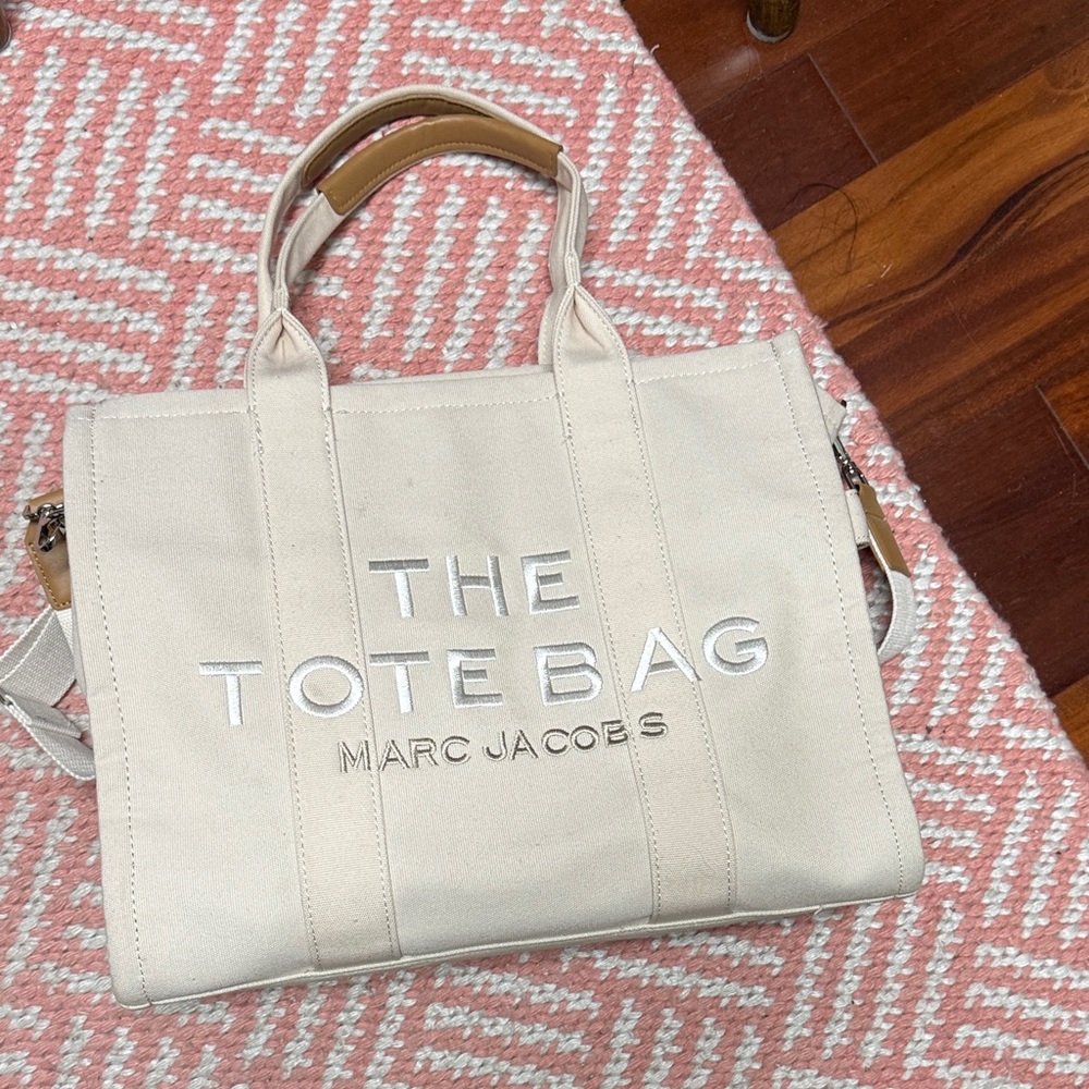 Marc Jacobs Cream Tote Bag